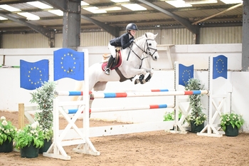 Amy Capper shines at South View Equestrian’s Small Pony Premier Show 